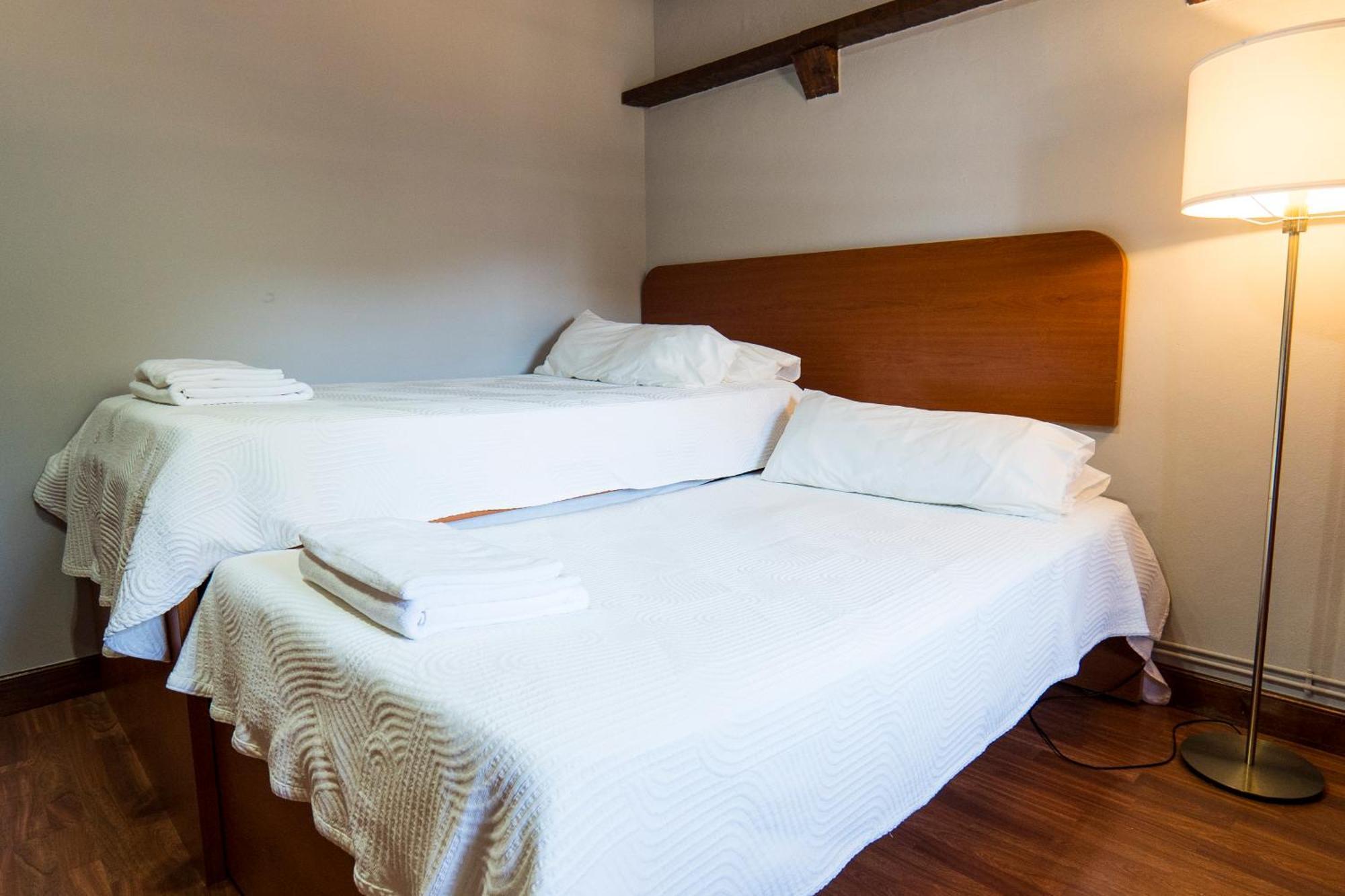 Paratene Ostatu Habitaciones Erandio Екстериор снимка