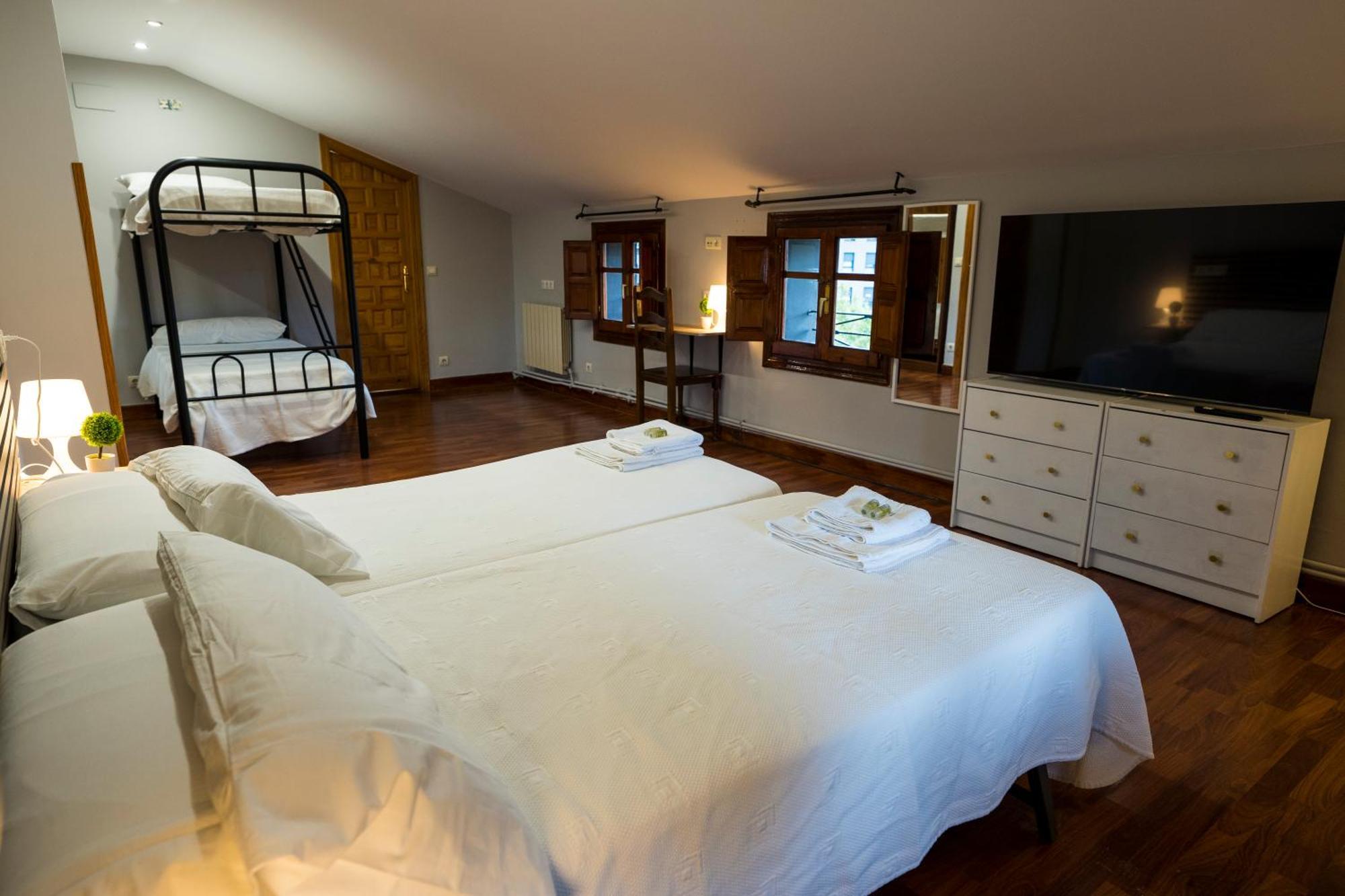 Paratene Ostatu Habitaciones Erandio Екстериор снимка
