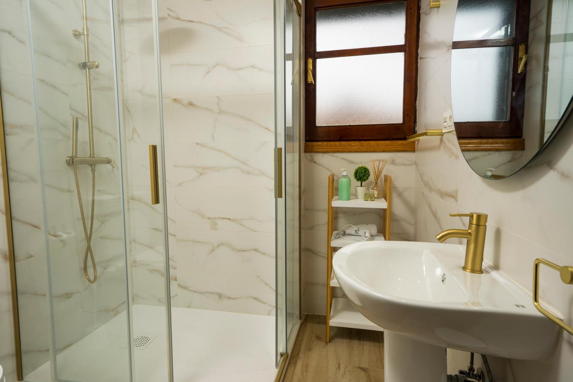 Paratene Ostatu Habitaciones Erandio Екстериор снимка