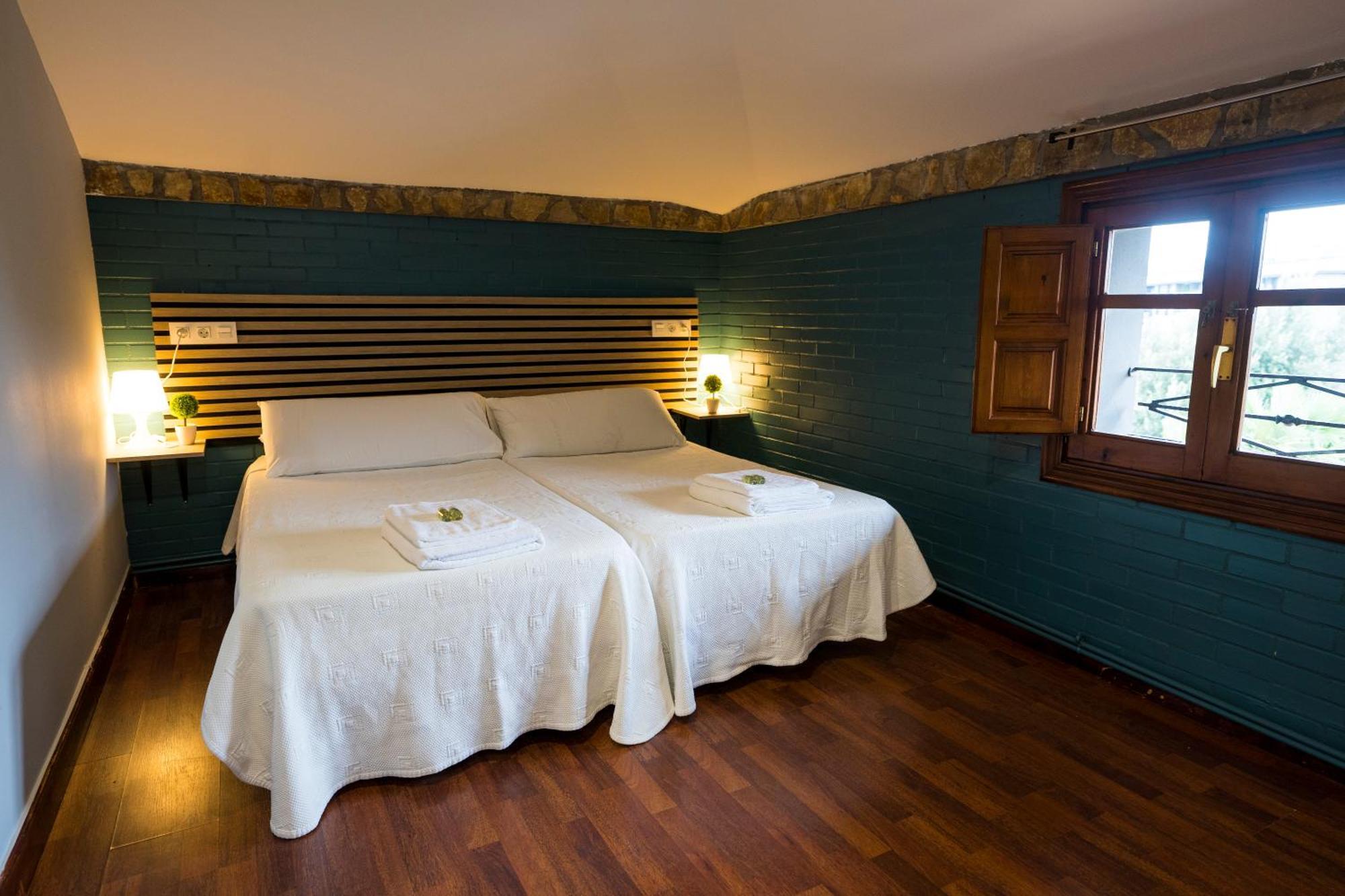 Paratene Ostatu Habitaciones Erandio Екстериор снимка